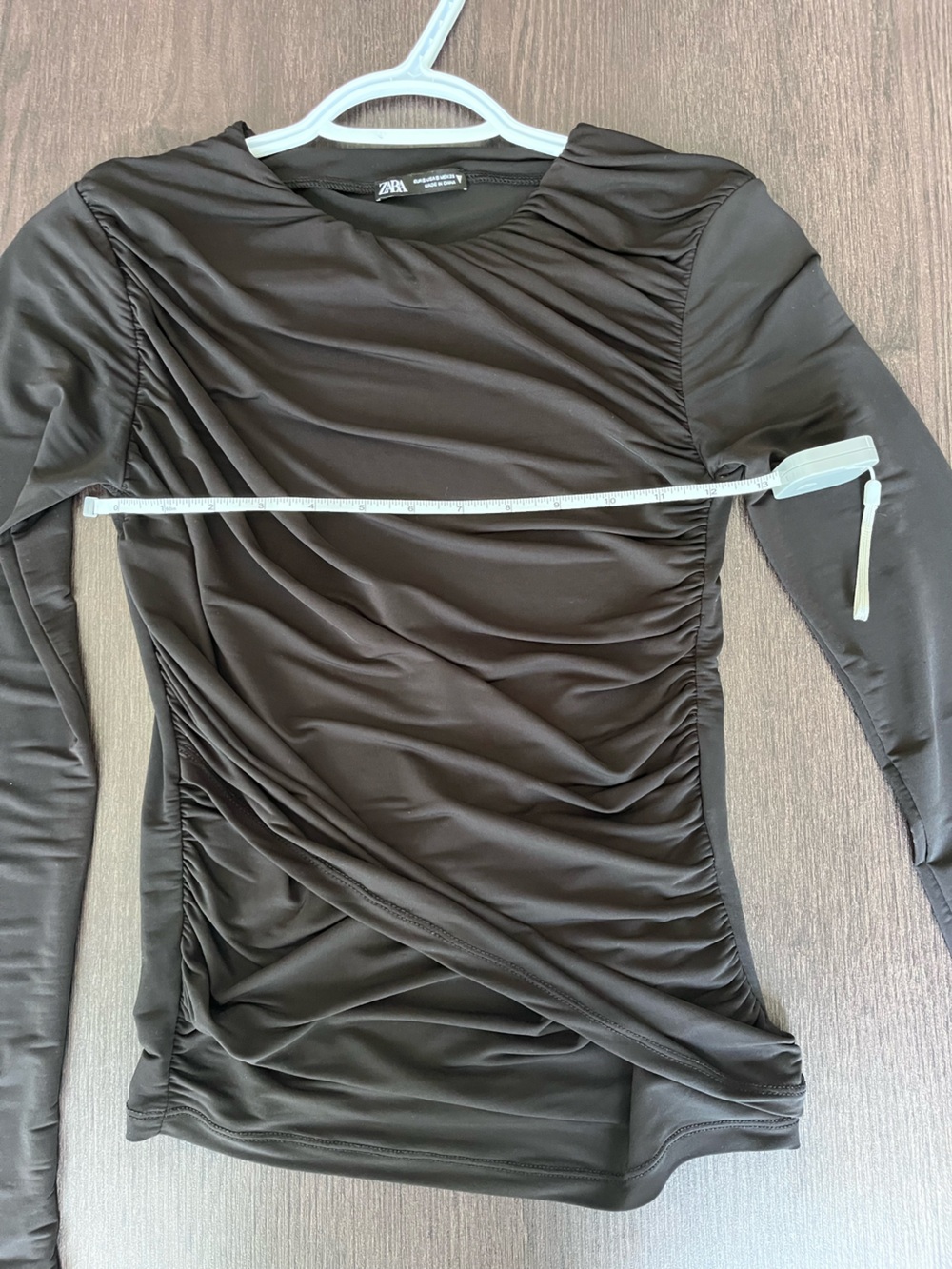 Zara Black Long-Sleeve Ruched Top - Picture 2 of 6